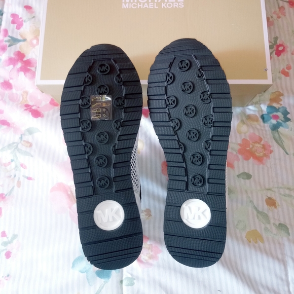 Michael Kors Billie Trainer Sneakers - Picture 7 of 10